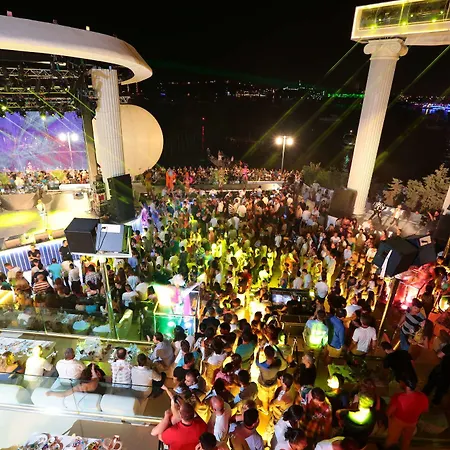 Casa Alloro Szálloda 3*