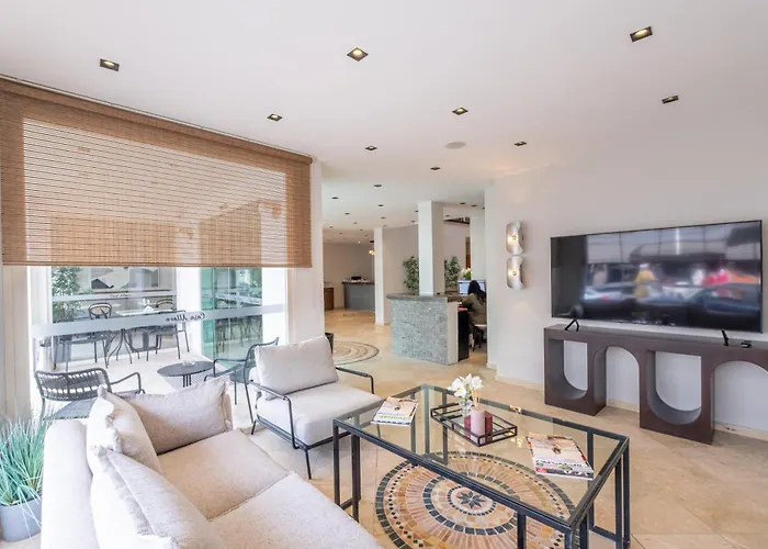 Casa Alloro Hotel 3*