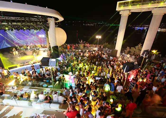 Casa Alloro Hotel 3*