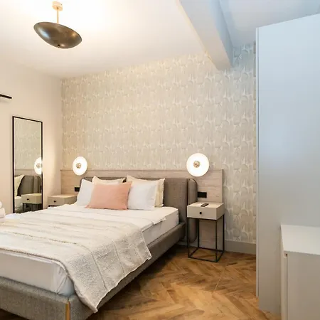 Casa Alloro Hotel 3*